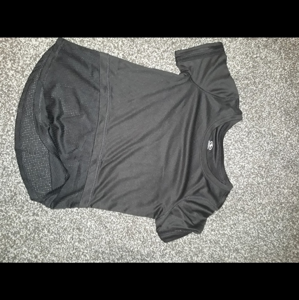 Athletic shirt